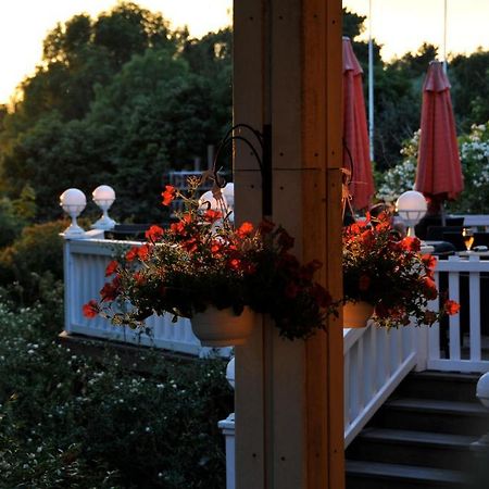 Eckeroe Hotell & Restaurang Екстер'єр фото